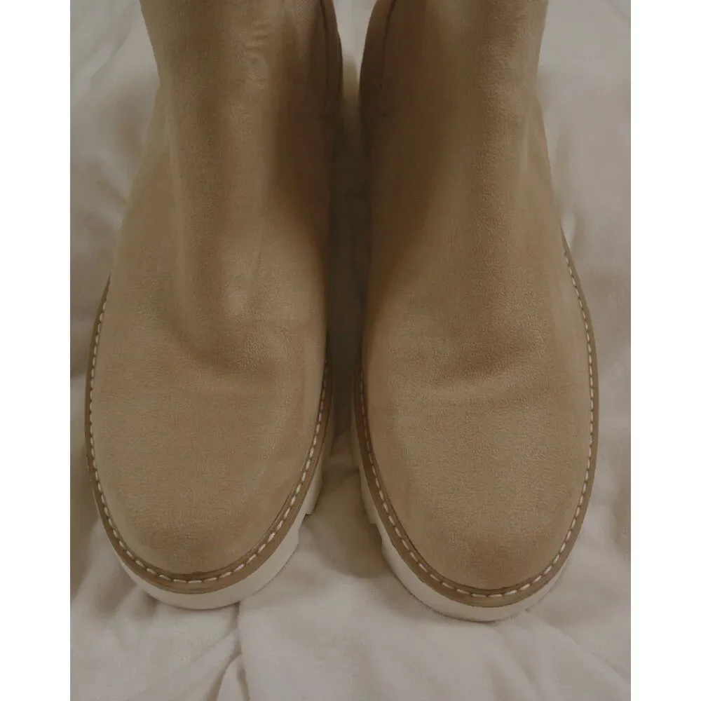 Chinese Laundry Beige Chelsea Lug Sole Ankle Boots Women's Size 10